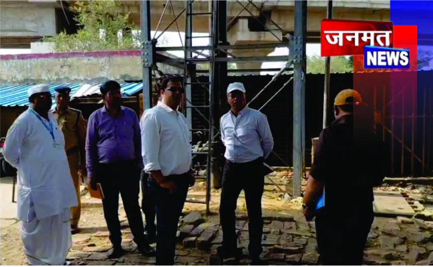 रेलवे डिप्टी जीएम का हाथरस जंक्शन पर औचक निरीक्षण, गंदगी और अव्यवस्थाओं पर जताई नाराजगी