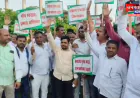 अयोध्या: पंचायत चुनाव को लेकर ग्राम प्रधानों ने किया विरोध प्रदर्शन, मुख्यमंत्री को भेजा ज्ञापन