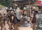 लखनऊ में पुलिस और वकीलों के बीच बढ़ा तनाव, बार काउंसिल के 600 लाठियां बांटने पर बवाल