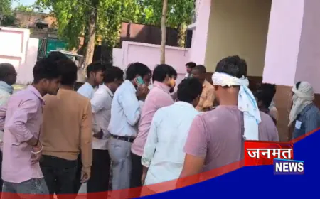 एटा: बोलेरो और बाइक में हुई भीषण भिड़ंत, नाती और दादी की मौत; परिजनों में मचा कोहराम