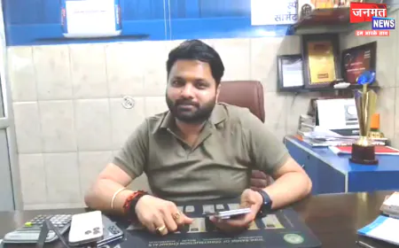 अयोध्या: गैलेंट इस्पात कंपनी के डिस्ट्रीब्यूटर का नि:शुल्क हेलमेट वितरण अभियान, सड़क सुरक्षा के प्रति किया जागरूक