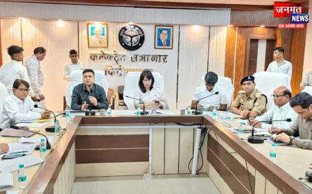 फिरोजाबाद की नोडल अधिकारी संयुक्ता समद्दार ने की समीक्षा बैठक, अधिकारियों को दिए महत्वपूर्ण निर्देश