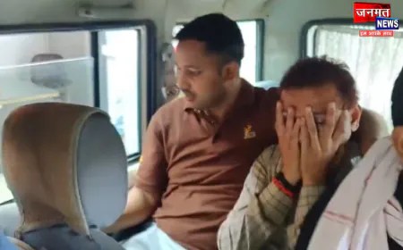लखीमपुर खीरी में वन विभाग के बफर जोन में तैनात बाबू रिश्वत लेते रंगे हाथों गिरफ्तार