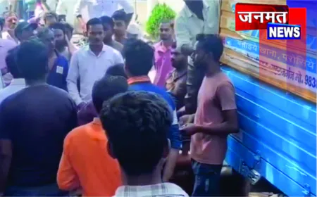 गैस सिलेंडर वितरण के दौरान बवाल, उपभोक्ताओं और एजेंसी कर्मचारियों में मारपीट, वीडियो वायरल