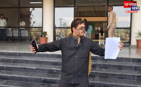 यमुना में प्रदूषण के खिलाफ अनोखा प्रदर्शन, ‘कॉकरोच’ बन मथुरा नगर निगम पहुंचा युवक