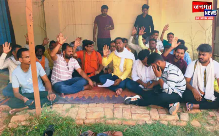 चंदौली के धानापुर में बिजली संकट पर फूटा ग्रामीणों का गुस्सा, पांच सूत्रीय मांगों को लेकर धरना-प्रदर्शन