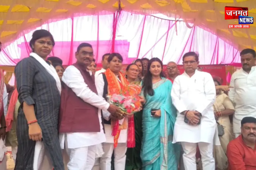 अयोध्या: महापंचायत कार्यक्रम में पहुंची सपा विधायक डॉ. रागिनी सोनकर ने कहा- 2027 में बनेगी PDA सरकार