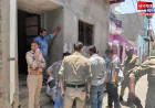 हाथरस जंक्शन में चला बिजली चेकिंग अभियान, कई घरों के मीटर बाहर किए गए स्थापित