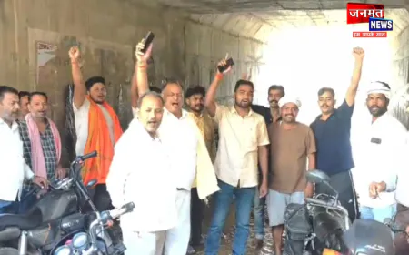 मिर्जापुर: ‘फ्लाइओवर नहीं तो वोट नहीं’ को लेकर ग्रामीणों ने किया प्रदर्शन, भाजपा विधायक मुर्दाबाद के लगाए नारे