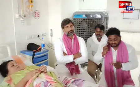 चंदौली: सपा नेत्री गार्गी पटेल से मिलने पहुंचे राष्ट्रीय प्रवक्ता मनोज सिंह काका, भाजपा पर साधा निशाना
