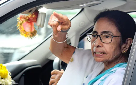 TMC में बड़ी बगावत! ऋतब्रत बनर्जी और संदीपन साहा पहुंचे विधानसभा, 59 विधायकों के समर्थन का दावा
