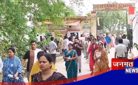प्रतापगढ़: टीजीटी परीक्षा के दौरान धार्मिक चिन्हों को उतरवाने से परीक्षार्थी नाराज, वीडियो सोशल मीडिया पर वायरल