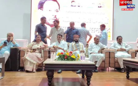 सुदामा दीक्षित का कद बढ़ा गए कैबिनेट मंत्री मनोज पाण्डेय; ऊंट, बैलगाड़ी ई रिक्शा जेसीबी से हुआ स्वागत