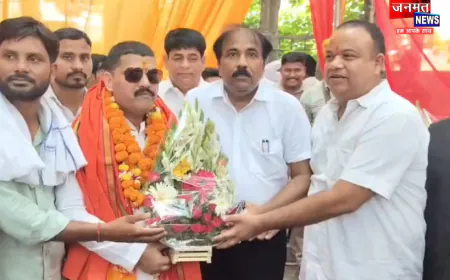 अयोध्या: धूमधाम से मनाया गया पूर्व विधायक बाबा गोरखनाथ का जन्मदिन, विधानसभा चुनाव लड़ने का दिया संकेत