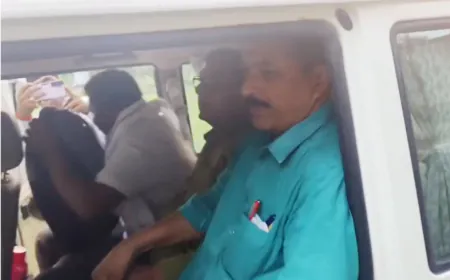 हरदोई: नगर पालिका शाहाबाद के ईओ रिश्वत लेते रंगे हाथ गिरफ्तार, प्रशासनिक अमले में मचा हड़कंप