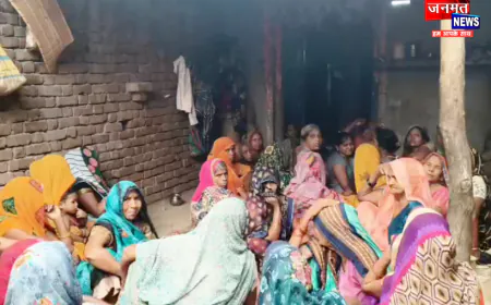 फर्रुखाबाद: गमछे से पेड़ पर लटका मिला युवक का खून से लथपथ शव, हत्या की आशंका