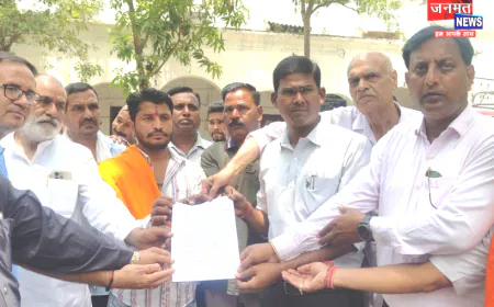 मुजफ्फरनगर: हिंदू बस्ती में दूसरे समुदाय को मकान बिक्री का विरोध, जिलाधिकारी को सौंपा ज्ञापन