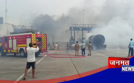 कौशाम्बी: कोखराज टोल प्लाजा पर LPG टैंकर में लगी भीषण आग, 4 टोल कर्मी झुलसे; करोड़ो का नुकसान