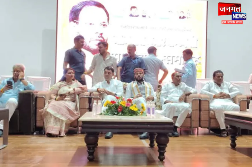 सुदामा दीक्षित का कद बढ़ा गए कैबिनेट मंत्री मनोज पाण्डेय; ऊंट, बैलगाड़ी ई रिक्शा जेसीबी से हुआ स्वागत