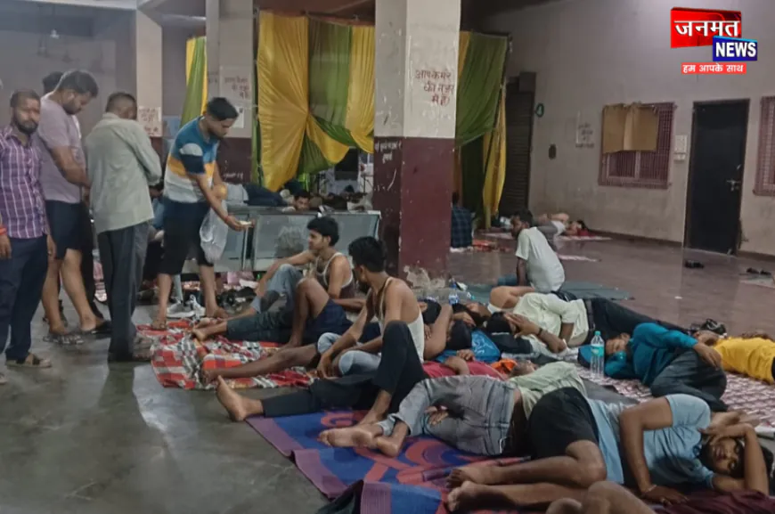 पुलिस भर्ती परीक्षार्थियों के लिए फर्रुखाबाद विकास मंच के अध्यक्ष ने की निःशुल्क व्यवस्था, लोगों ने सराहा