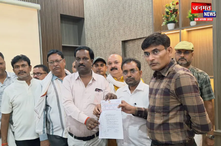 नौतनवा: व्यापारियों की 6 सूत्रीय मांगों को लेकर सौंपा ज्ञापन, स्वास्थ्य बीमा योजना सहित उठाई कई मांग