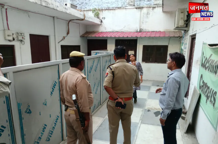 सीतापुर में कोचिंग, लाइब्रेरी और होटलों पर प्रशासन का छापा; नियमों की अनदेखी पर होगी सीलिंग की कार्रवाई