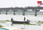 कन्नौज: 12 घंटे बाद भी नहीं निकल सका गंगा नदी में गिरा ट्रक, पुलिस-प्रशासन पर लापरवाही का आरोप