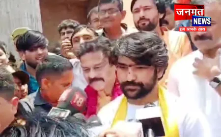 अयोध्या पहुंचे धीरेंद्र कृष्ण शास्त्री, राम मंदिर चढ़ावा चोरी मामले पर बोले- यह पाप नहीं महापाप