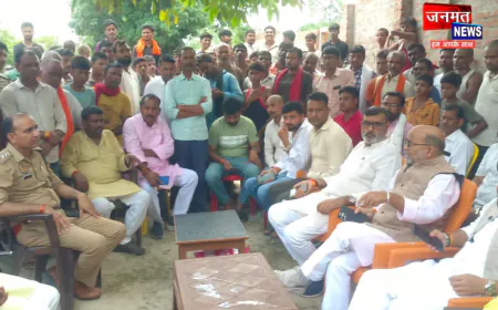 बहराइच: दुर्गा प्रतिमा खण्डित होने से ग्रामीणों में आक्रोश, नाराज भाजपा विधायक ने की कार्यवाही की माँग