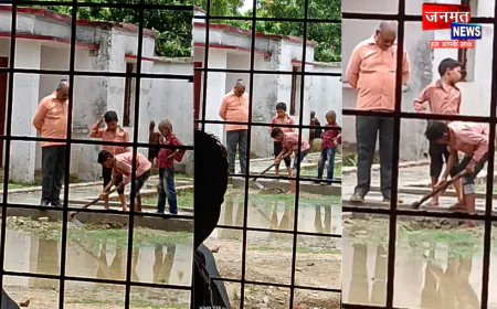 मिर्जापुर में बच्चों के अधिकारों का हो रहा हनन, विद्यालय में नाली साफ कराते दिखे अध्यापक