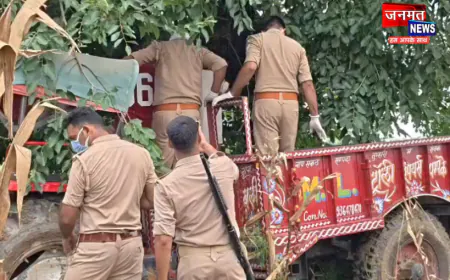 फर्रुखाबाद: 10 दिनों से गायब युवक का पेड़ से लटका मिला शव, परिजनो ने लगाया हत्या का आरोप