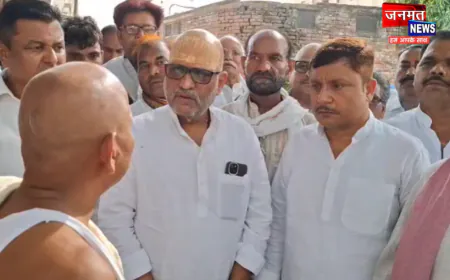 चन्दौली: बलदेव यादव के परिजनों से मिले कांग्रेस प्रदेश अध्यक्ष; ₹1 करोड़ मुआवजा, सरकारी नौकरी की मांग