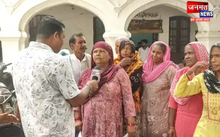 मुजफ्फरनगर: मनरेगा मजदूरी भुगतान को लेकर महिला मजदूरों का हंगामा; पहुंचीं डीएम कार्यालय, सौंपा ज्ञापन