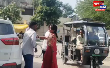 हरदोई में महिला थाने के बाहर हाईवोल्टेज ड्रामा, दहेज की बाइक को लेकर सरेराह भिड़े पति-पत्नी