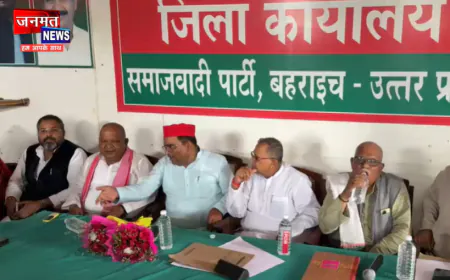 बहराइच में बोले सपा सांसद सनातन पाण्डेय- सपा हुई सनातनी, सरकार आने पर गाय को घोषित करेगी राष्ट्रमाता