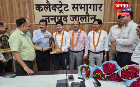 उरई डीएम ने स्थानांतरित पांच उप जिलाधिकारियों को प्रशस्ति पत्र देकर दी गई भावभीनी विदाई, उत्कृष्ट कार्यों की सराहना