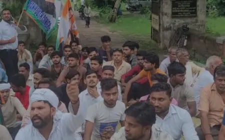 हरदोई: बावन में बिजली कटौती पर युवा कांग्रेस का हल्ला बोल, जिले से सप्लाई जोड़ने की मांग