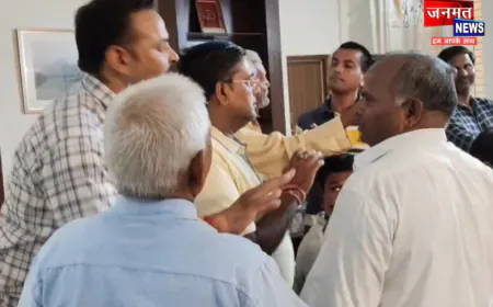 फर्रुखाबाद: सीपी इंटरनेशनल हॉस्टल के वार्डन ने की बच्चो के साथ मारपीट, अभिभावकों में भारी आक्रोश