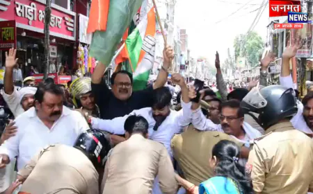 बहराइच: राहुल, प्रियंका से हुई बर्बरता का कांग्रेस ने किया विरोध; जमकर प्रदर्शन