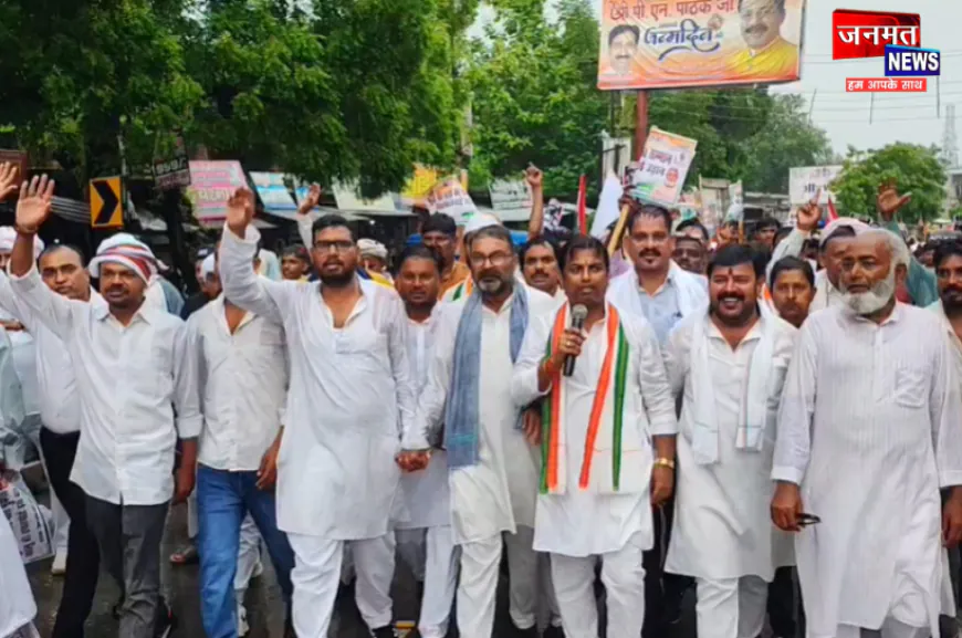 कुशीनगर इंटरनेशनल एयरपोर्ट के संचालन को लेकर कांग्रेस ने निकाली पद यात्रा, केंद्र व प्रदेश सरकार पर बोला हमला