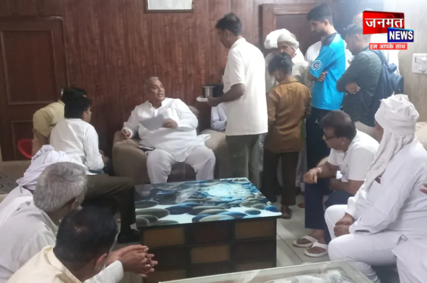 मुजफ्फरनगर सांसद हरेंद्र मलिक ने अपने आवास पर सुनीं क्षेत्रवासियों की फरियाद, लोगों को दिलाया भरोसा