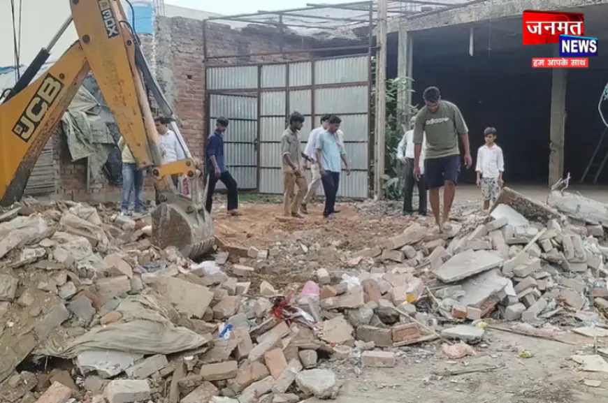 फर्रुखाबाद: न्यायालय का आदेश नही मानती पुलिस, बिना सूचना गिरा दी दुकान; लेखपाल पर लगा आरोप