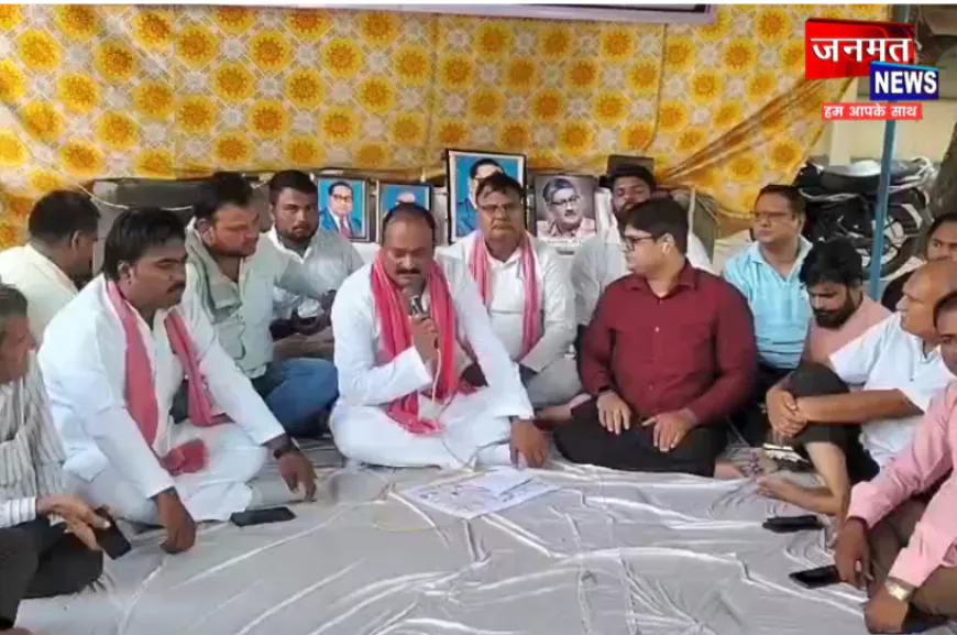 एटा सांसद देवेश शाक्य बोले- अभी तो प्रधान झुके हैं, हठधर्मी बने रहे तो आगे प्रधानमंत्री भी झुकेंगे