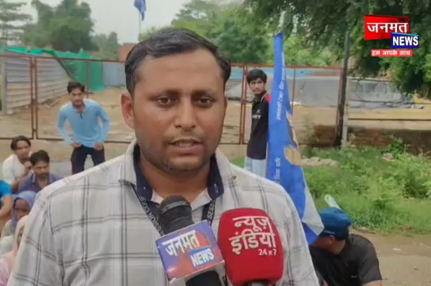 मुजफ्फरनगर: पट्टे की भूमि पर कब्जे का आरोप, न्याय की मांग को लेकर धरने पर बैठा दलित परिवार