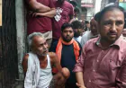 महराजगंज: पोखरे में डूबने से तीन मासूमों की मौत, ढांढस बढ़ाने पहुंचे डीएम की आंखें भी हुईं नम