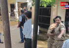 संभल न्यायालय परिसर में दो पुलिसकर्मियों के बीच मारपीट, दोनों की वर्दी फटी; मची अफरा तफरी