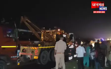एटा: कांवड़ियों से भरा ट्रैक्टर अनियंत्रित होकर कैंटर से टकराया, एक व्यक्ति की मौत; छह लोग घायल