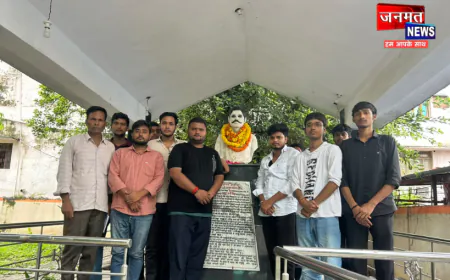 प्रयागराज: ठाकुर रोशन सिंह के नाम पर SRN अस्पताल करने की मांग, अनिश्चितकालीन धरना शुरू
