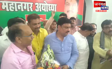 अयोध्या विधानसभा से पवन पांडे सपा प्रत्याशी घोषित, पदाधिकारियों ने प्रथम आगमन पर किया भव्य स्वागत