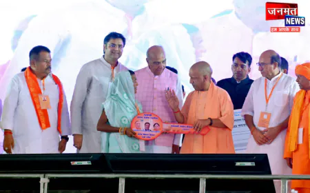सिद्धार्थनगर पहुंचे मुख्यमंत्री योगी आदित्यनाथ, 311 करोड़ की 107 परियोजनाओं का किया शिलान्यास एवं लोकार्पण